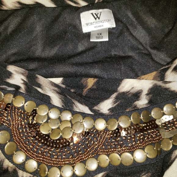 Sleeveless Top - Picture 3 of 11